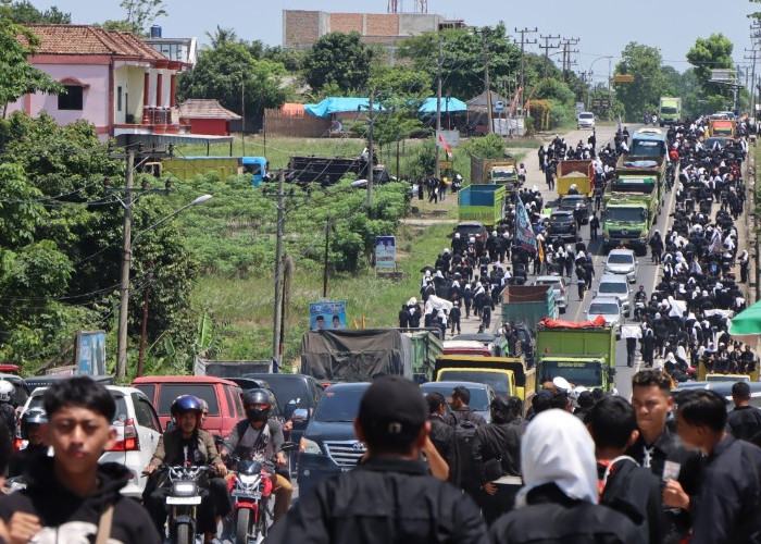 Tersangka Pengeroyokan Ditangkap, Ratusan Anggota PSHT Datangi Mapolres OKU Timur