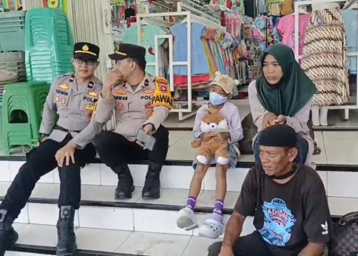 Demi Pulang Kampung, Keluarga Ini Jalan Kaki 3 Bulan dari Surabaya ke Muba