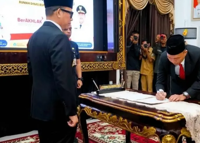 Inilah wajah sekda OKU yang baru dilantik