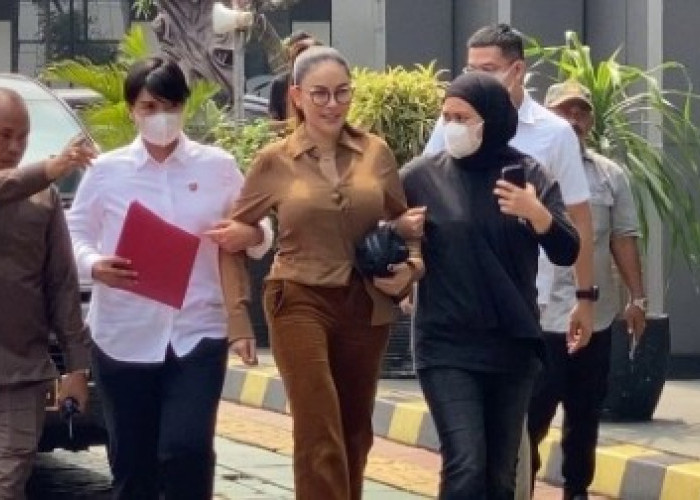 Jaksa Beberkan Bukti Kasus Nikita Mirzani, Termasuk Uang Rp 3 Miliar dan Mobil