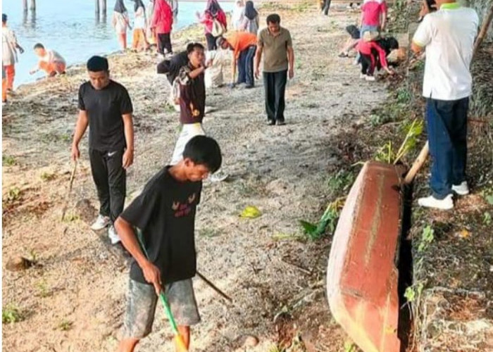 Bersihkan Danau Ranau, Libatkan Siswa