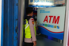 Jaga Kamtibmas, Polisi Sambangi Bank dan Minimarket di Belitang III