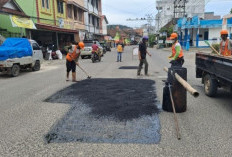 Respons Cepat Demi Keselamatan, Jalan Protokol Muaradua Mulai Diperbaiki