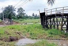 Baru Diperbaiki Jembatan Kembali Roboh