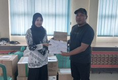 20 SMP Swasta di OKU Terima Seragam Gratis