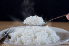 Hindari Langsung Makan Nasi Saat Berbuka, Ini Alasannya