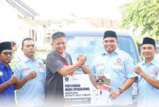 Bupati Enos Serahkan Mobil Operasional SPSI OKU Timur