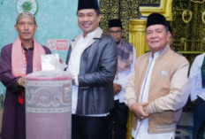 Peringatan Nuzulul Qur’an, Pemkab OKU Selatan Serahkan Bantuan Masjid