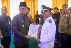 Usai DIlantik, Bupati OKU Ingatkan PAW Kades Segara Kembang Disiplin Keuangan dan Pelayanan