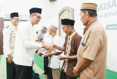 YBM PLN Salurkan 45 Ribu Paket Bingkisan