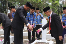 Bupati Abusama Pimpin Upacara Ziarah Nasional dalam Peringati Hari Pahlawan